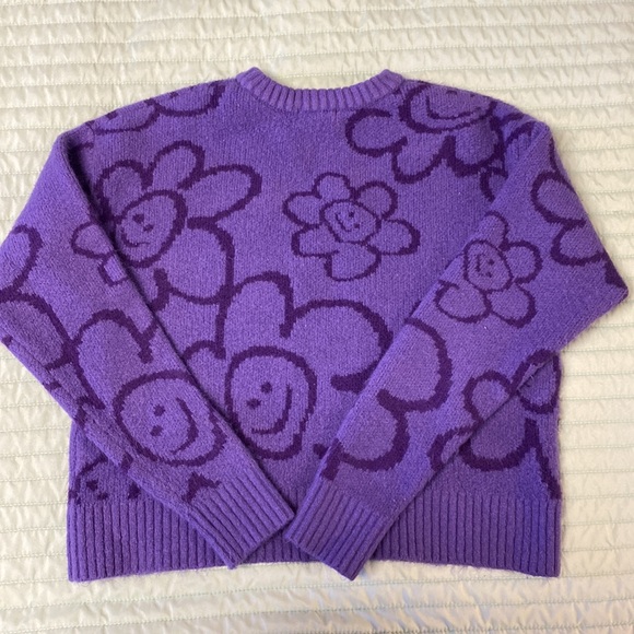Forever 21 purple soft knit sweater with smiley face pattern! - Picture 4 of 4